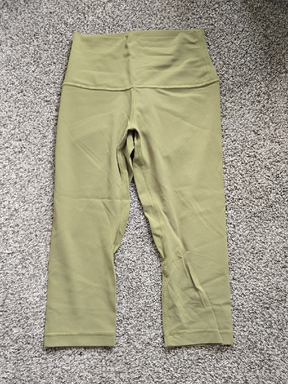 Size 4 Lululemon Crops